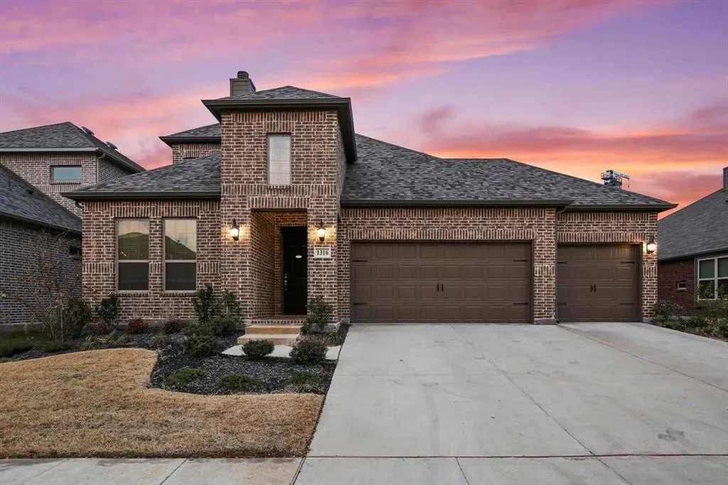 1316 Hudson Lane