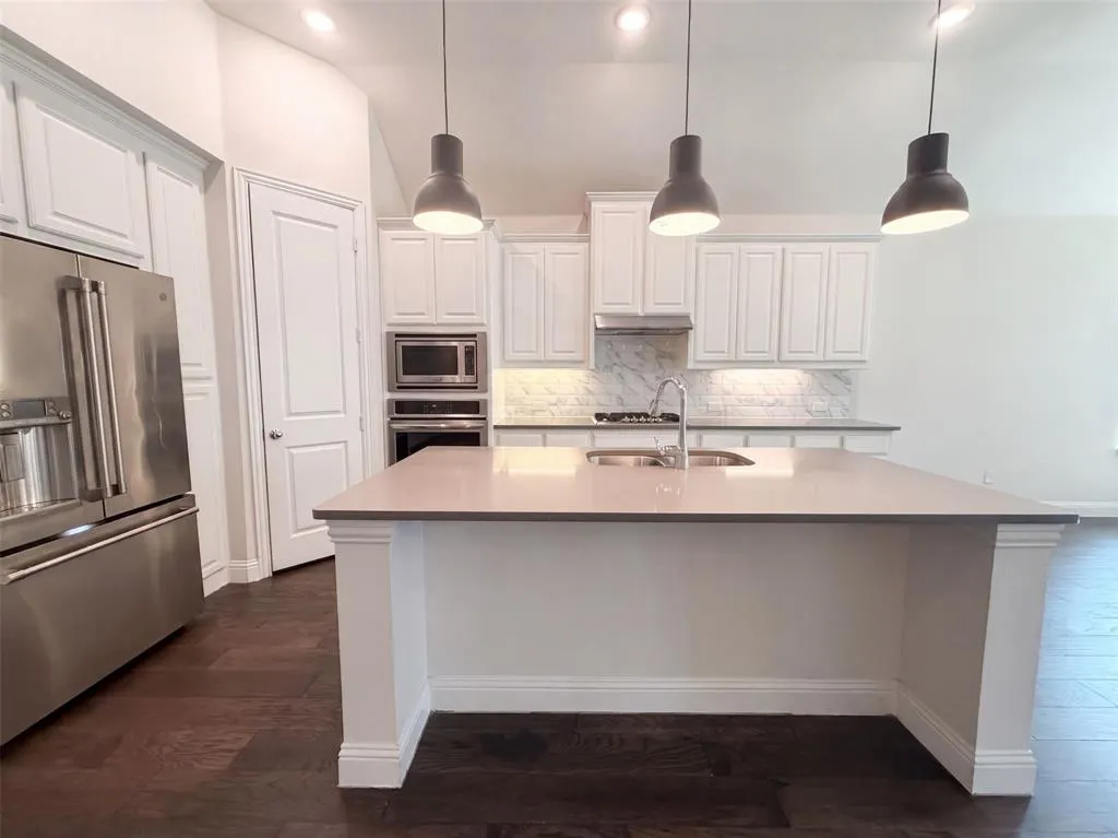 16204 Cullen Park Way