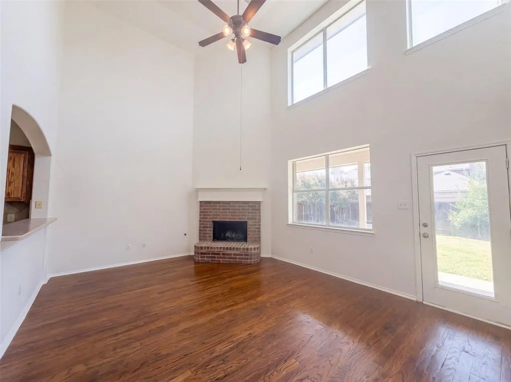 1304 Grapevine Drive