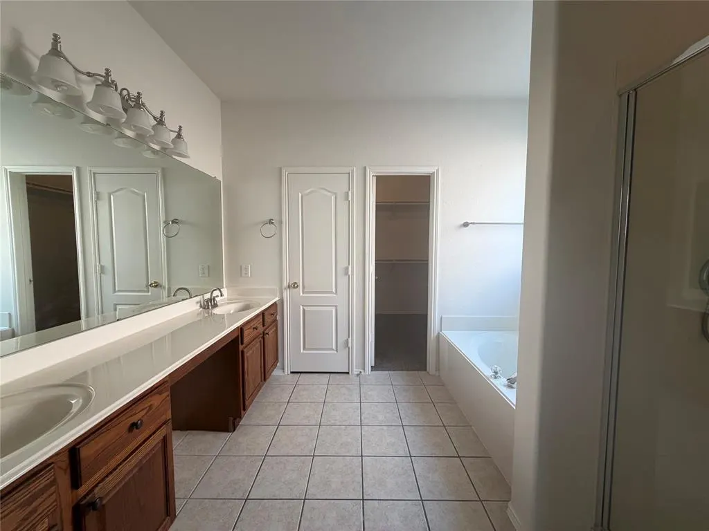 1304 Grapevine Drive