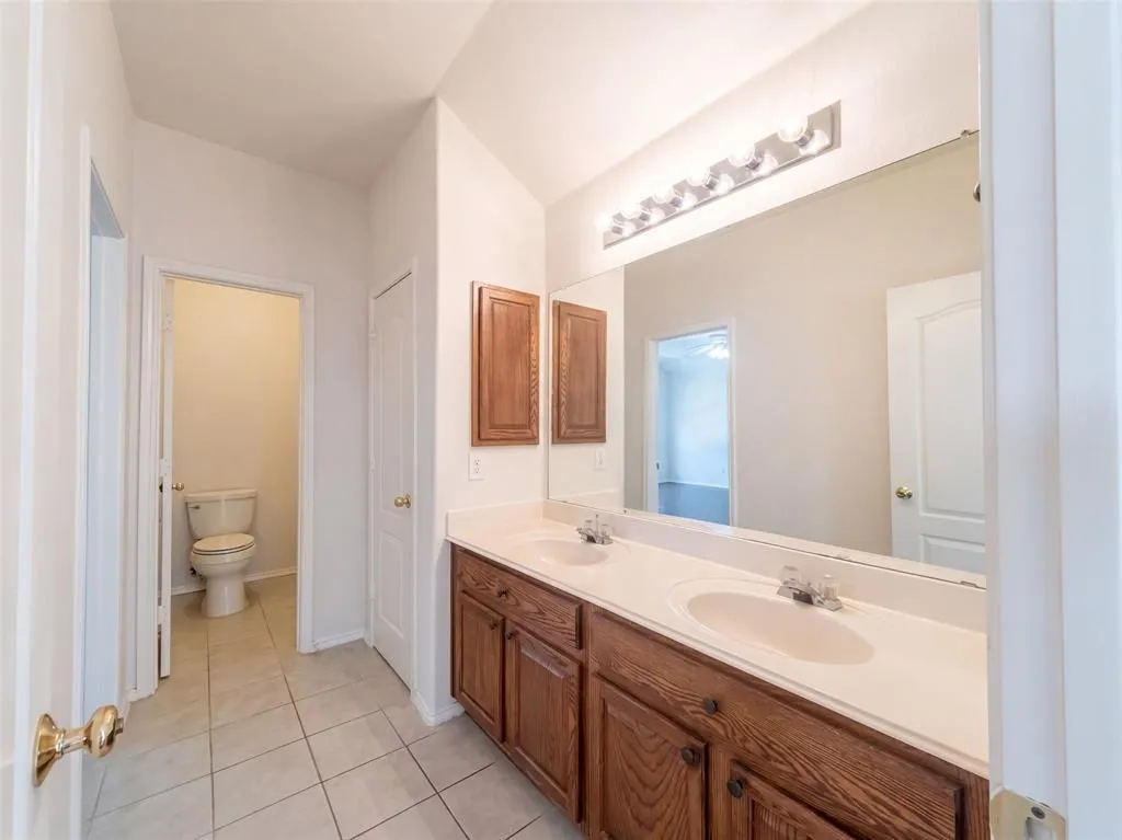 1304 Grapevine Drive