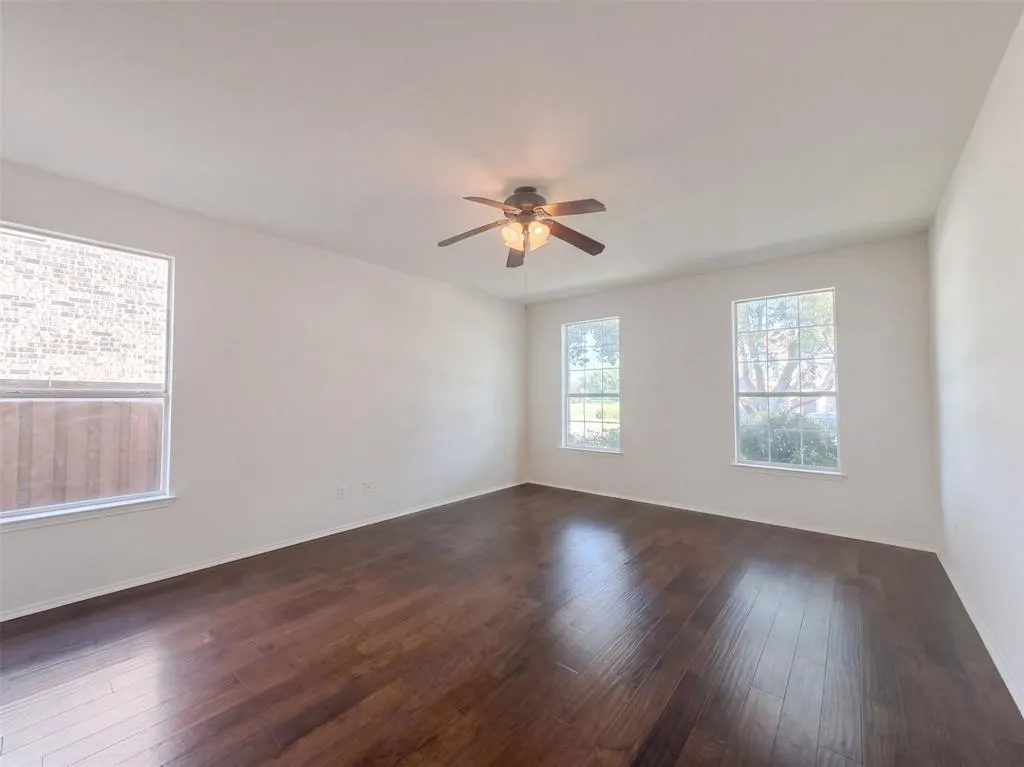 1304 Grapevine Drive