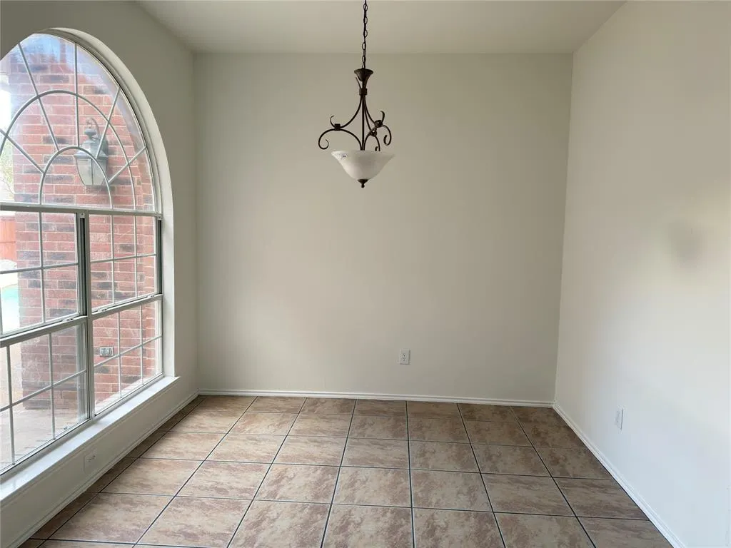 1328 Comanche Drive