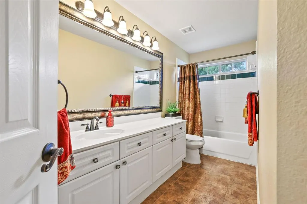 2986 Marlow Lane