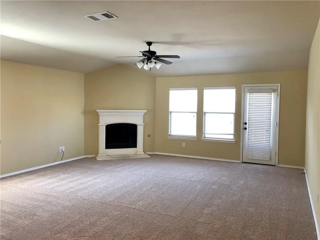 1104 Kaufman Road
