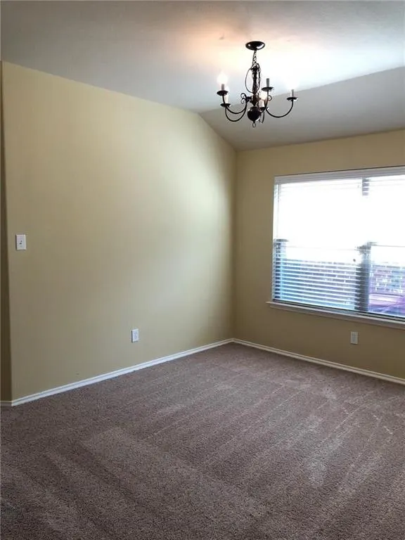 1104 Kaufman Road
