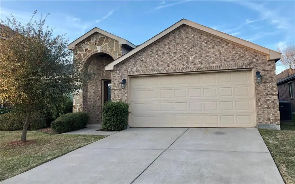 1104 Kaufman Road