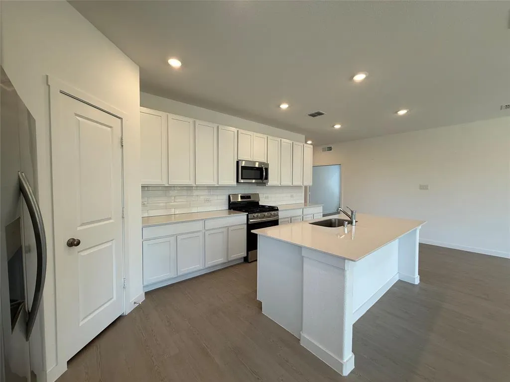 3025 Timber Ridge Drive