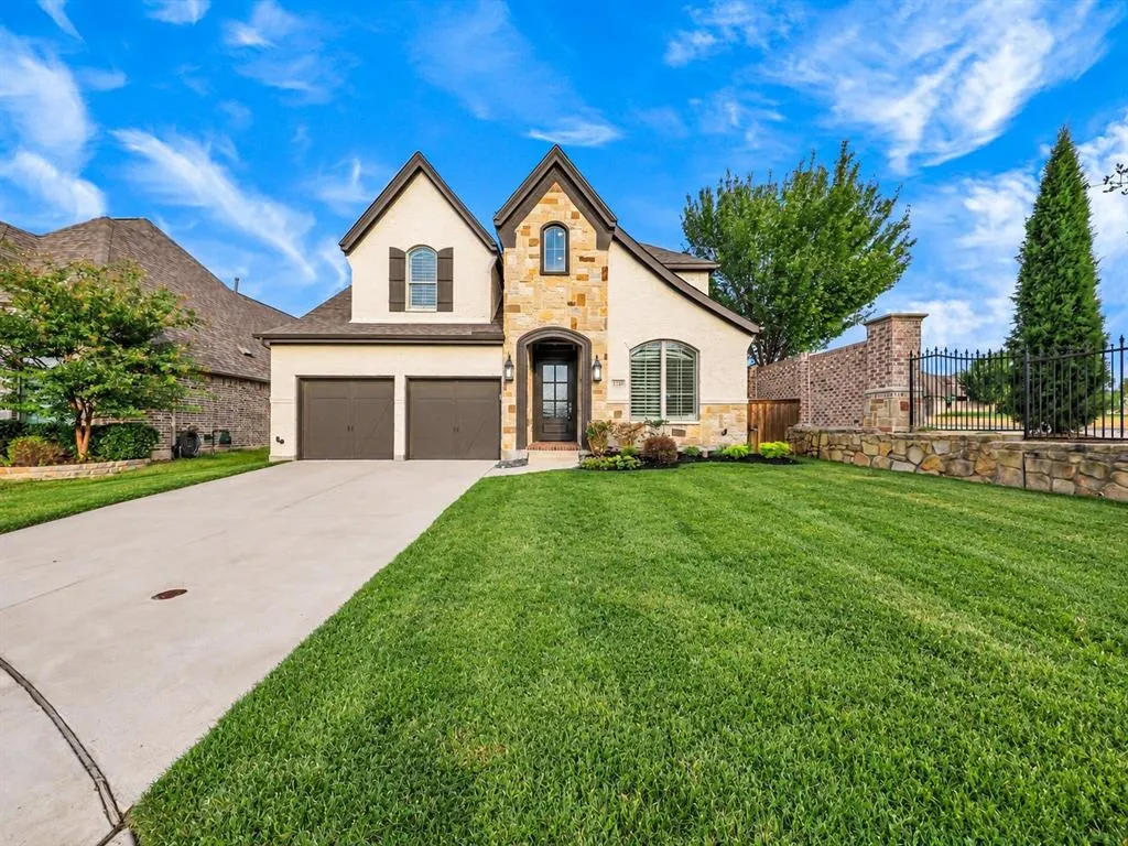 3240 Lexington Drive