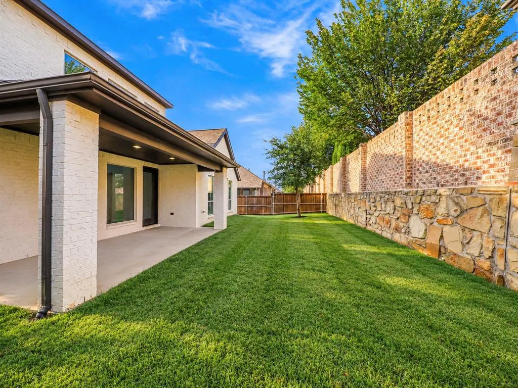 3240 Lexington Drive