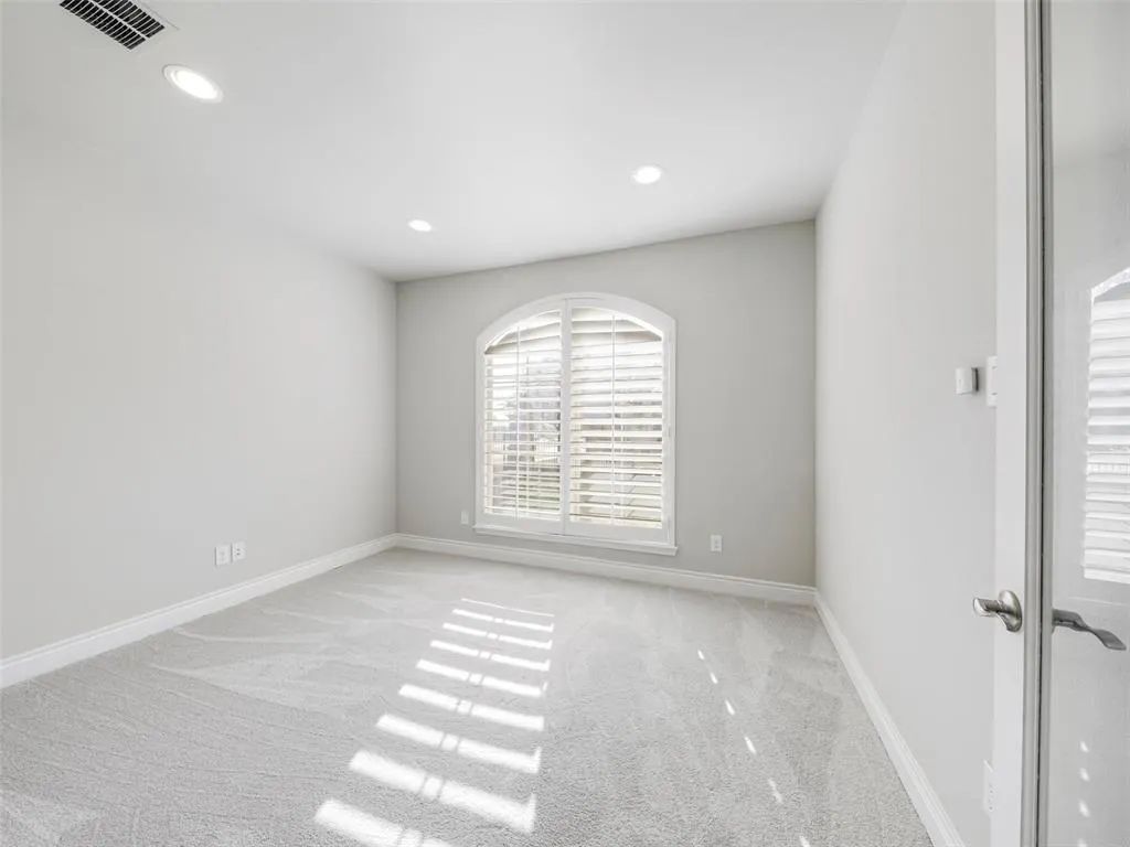3240 Lexington Drive