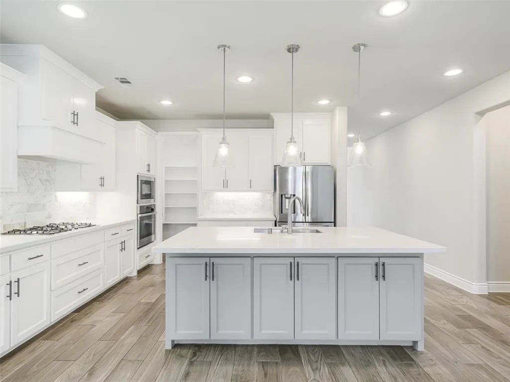 3240 Lexington Drive