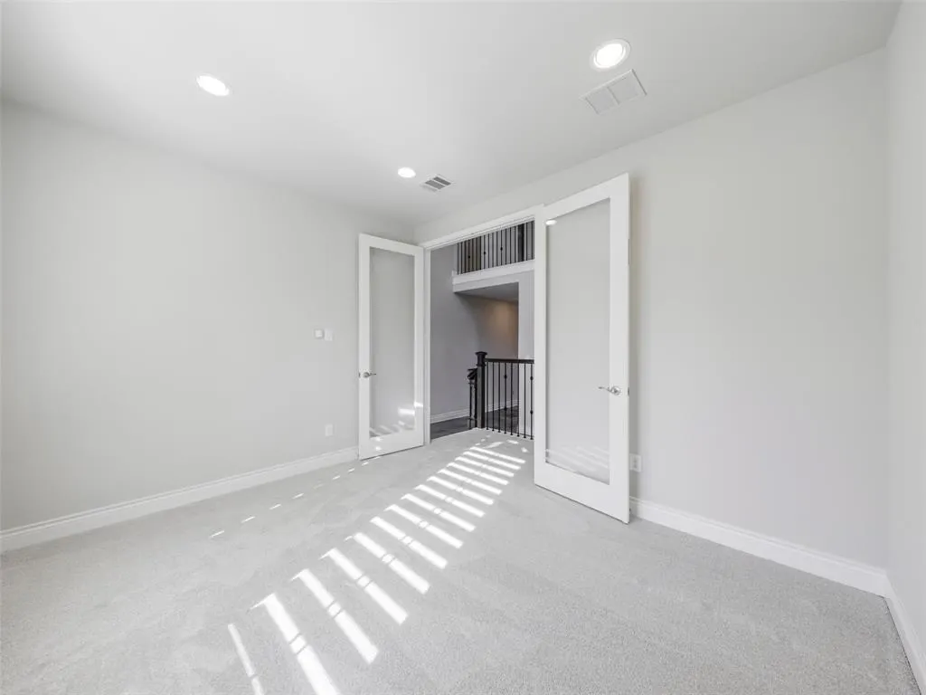 3240 Lexington Drive