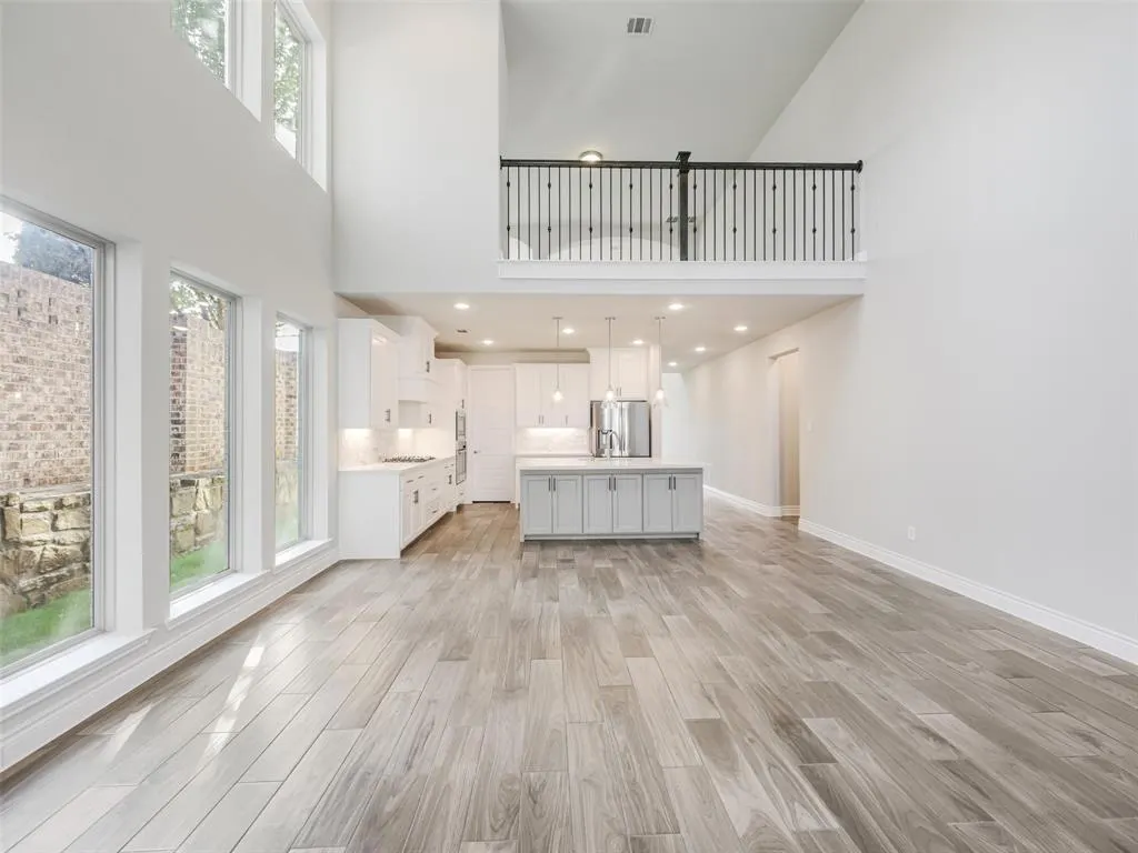 3240 Lexington Drive