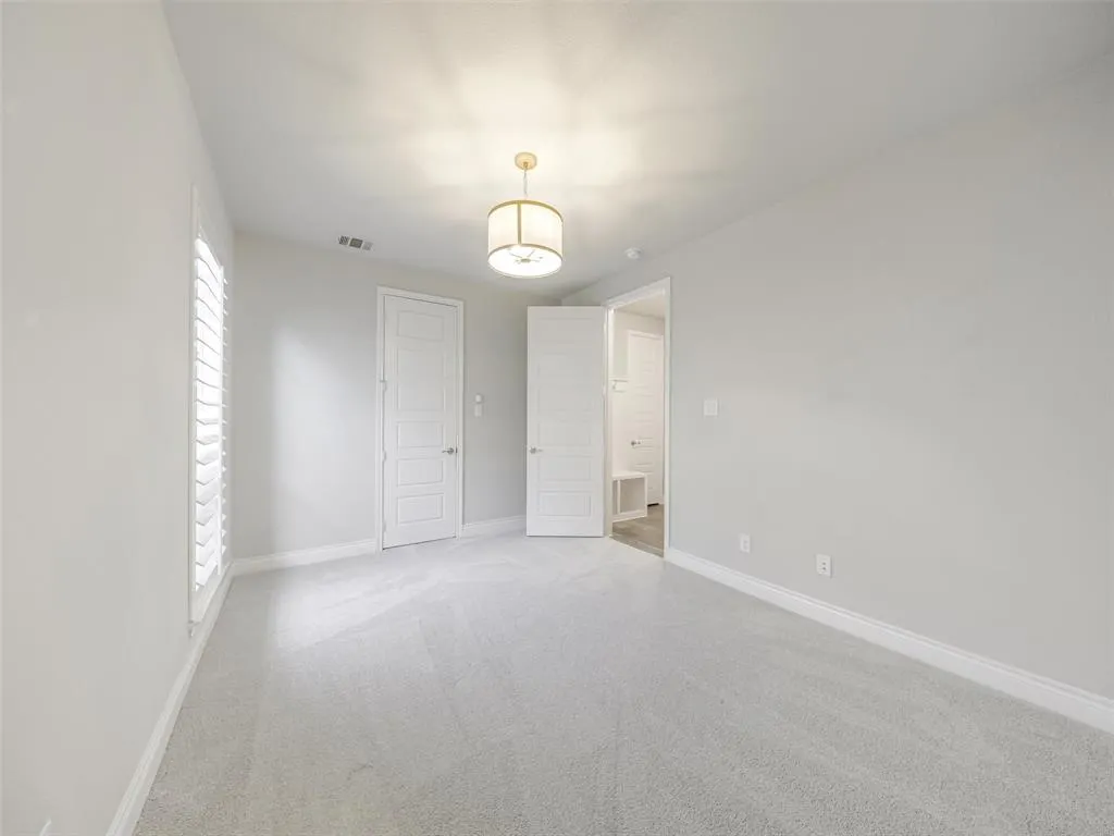 3240 Lexington Drive