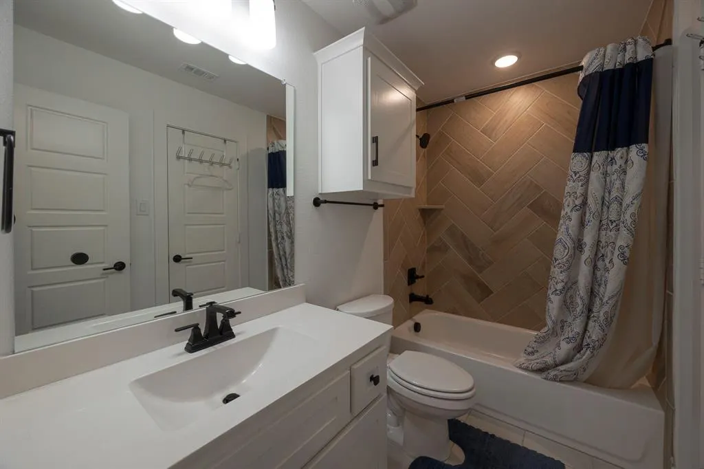1670 Mcmaster Lane