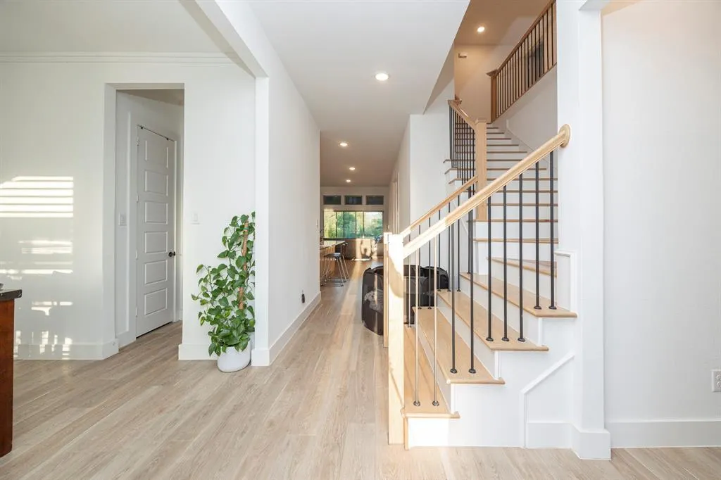 1670 Mcmaster Lane