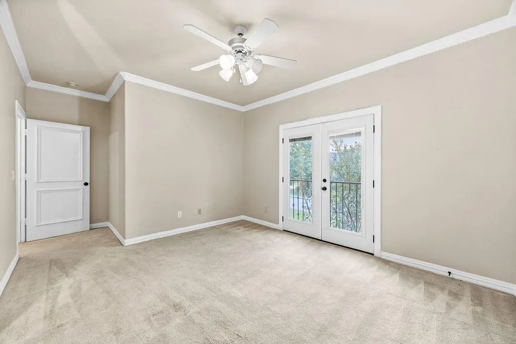 5601 S Woodcreek Circle