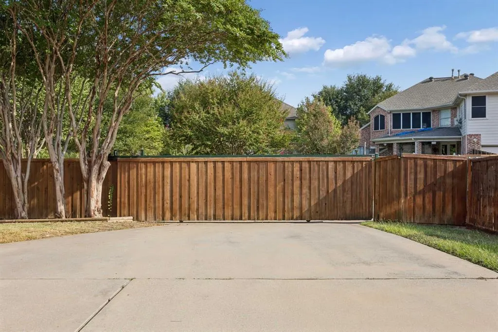 4424 Courtney Lane