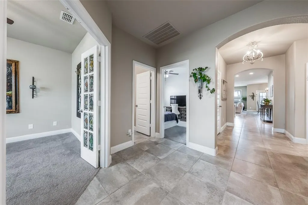 2800 Lakeside Drive