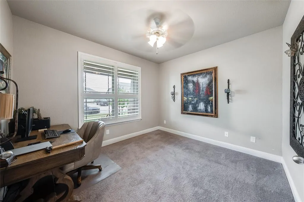 2800 Lakeside Drive