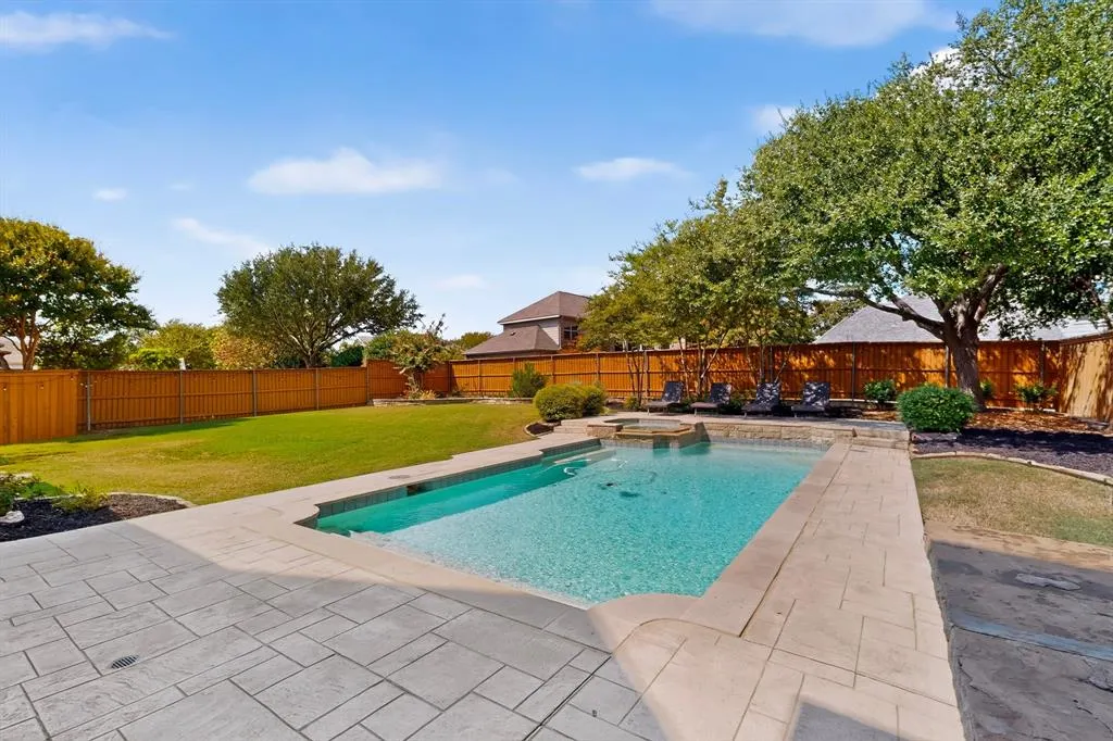 1921 Armstrong Drive