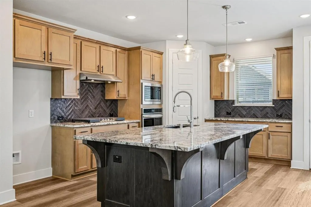 1920 Dappled Grey Avenue
