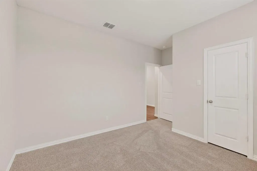 3321 Riverside Drive