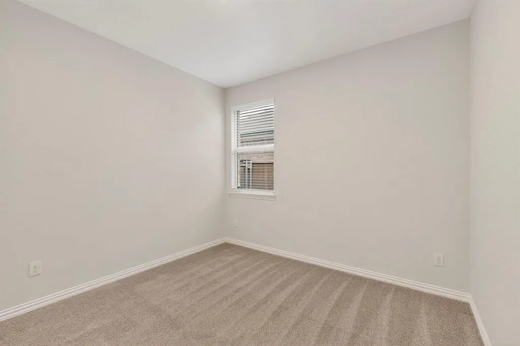 3321 Riverside Drive