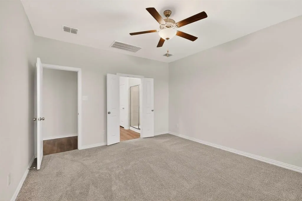 3321 Riverside Drive