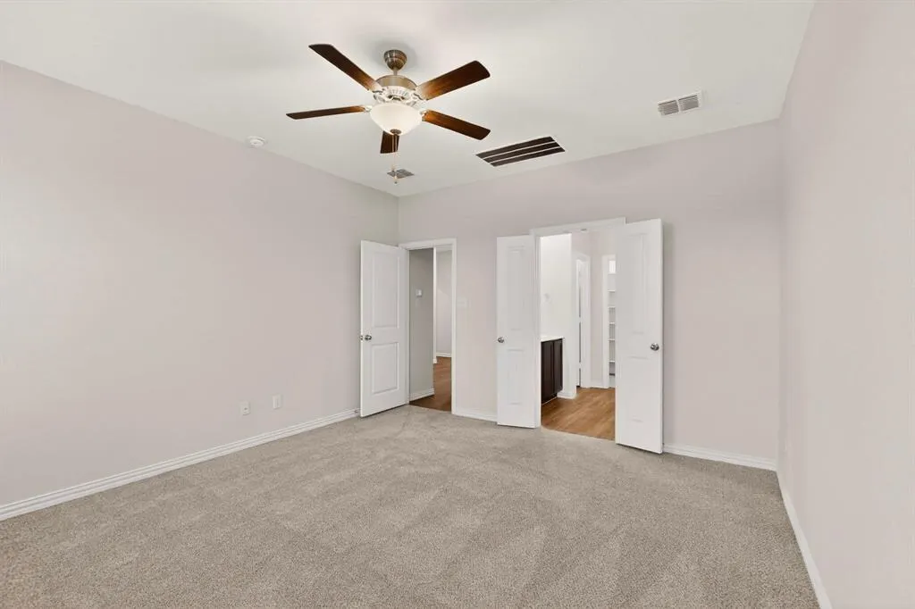3321 Riverside Drive
