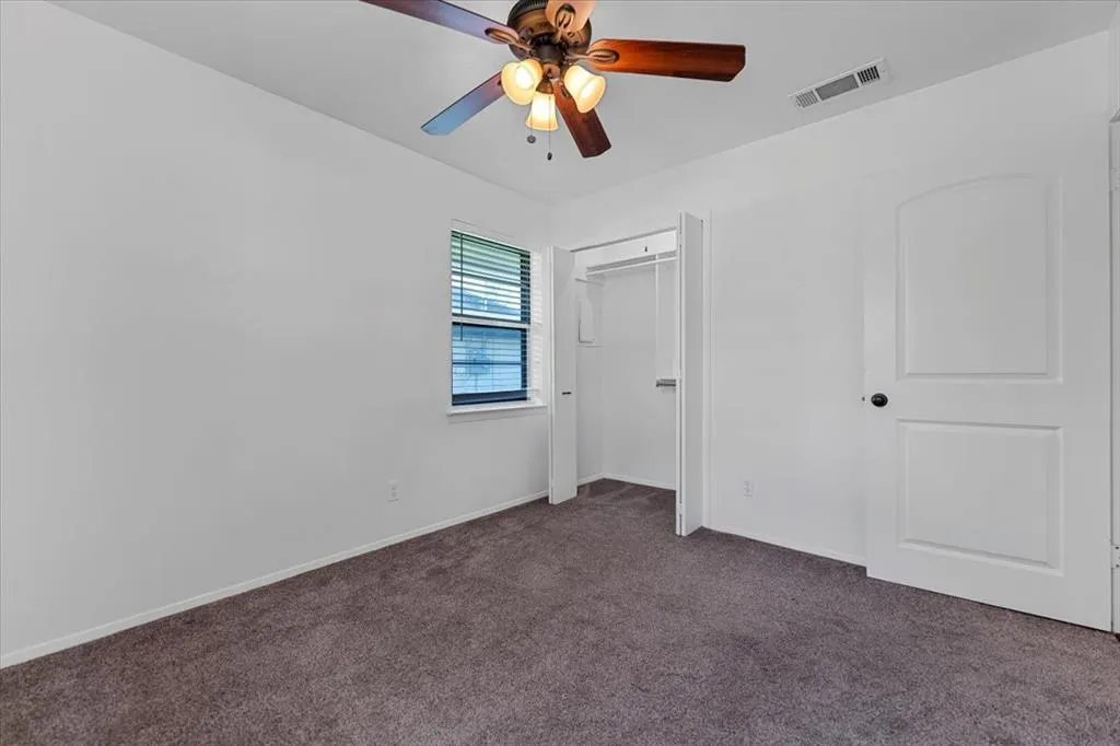 817 Warren Way