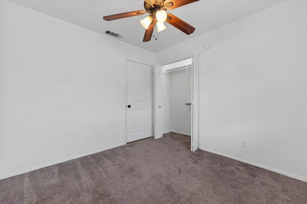 817 Warren Way