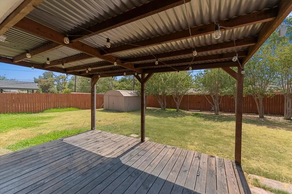 817 Warren Way