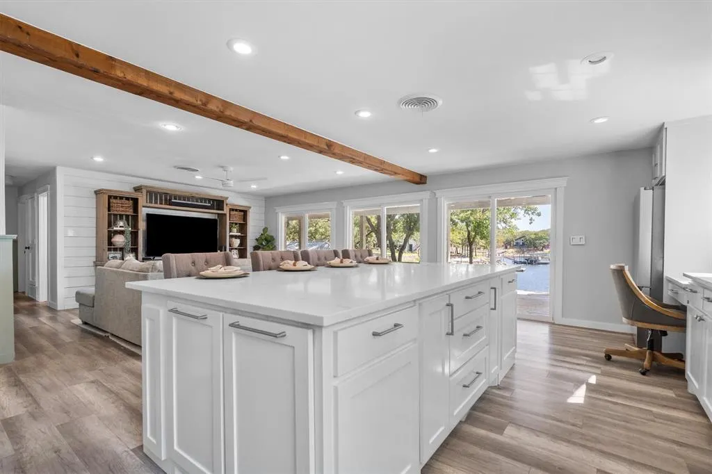1599 Country Club Road