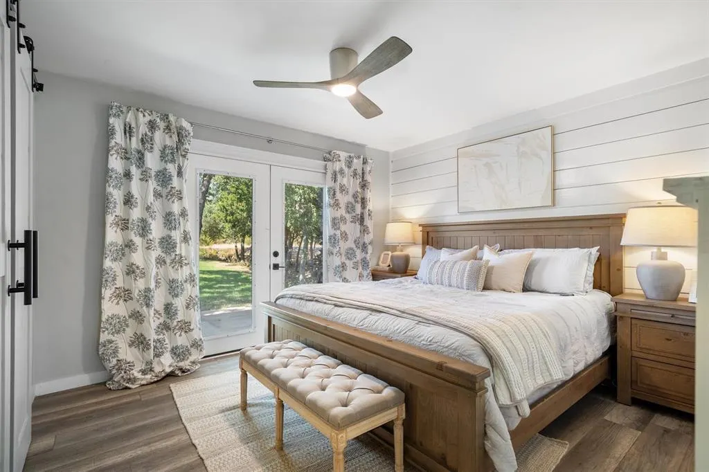 1599 Country Club Road