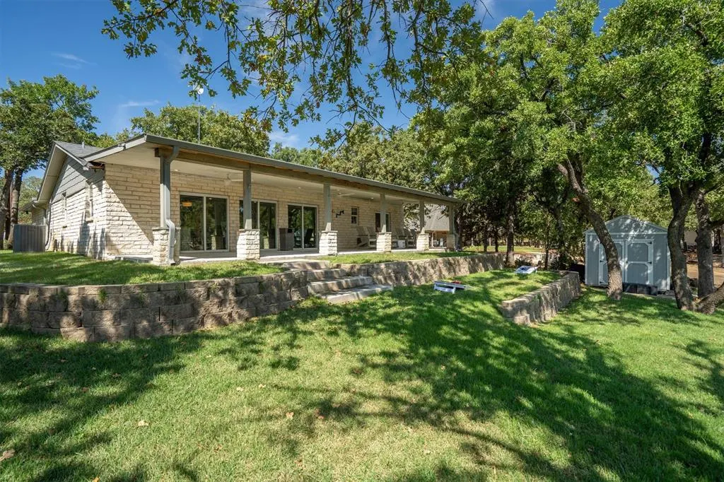 1599 Country Club Road