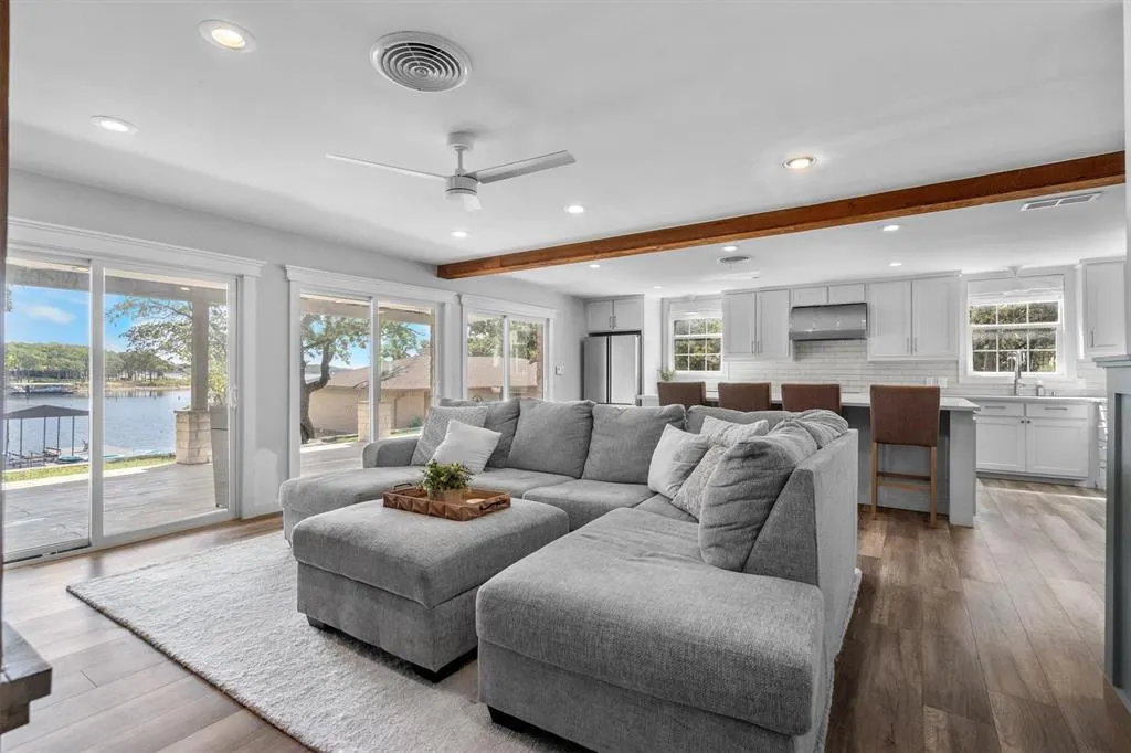 1599 Country Club Road