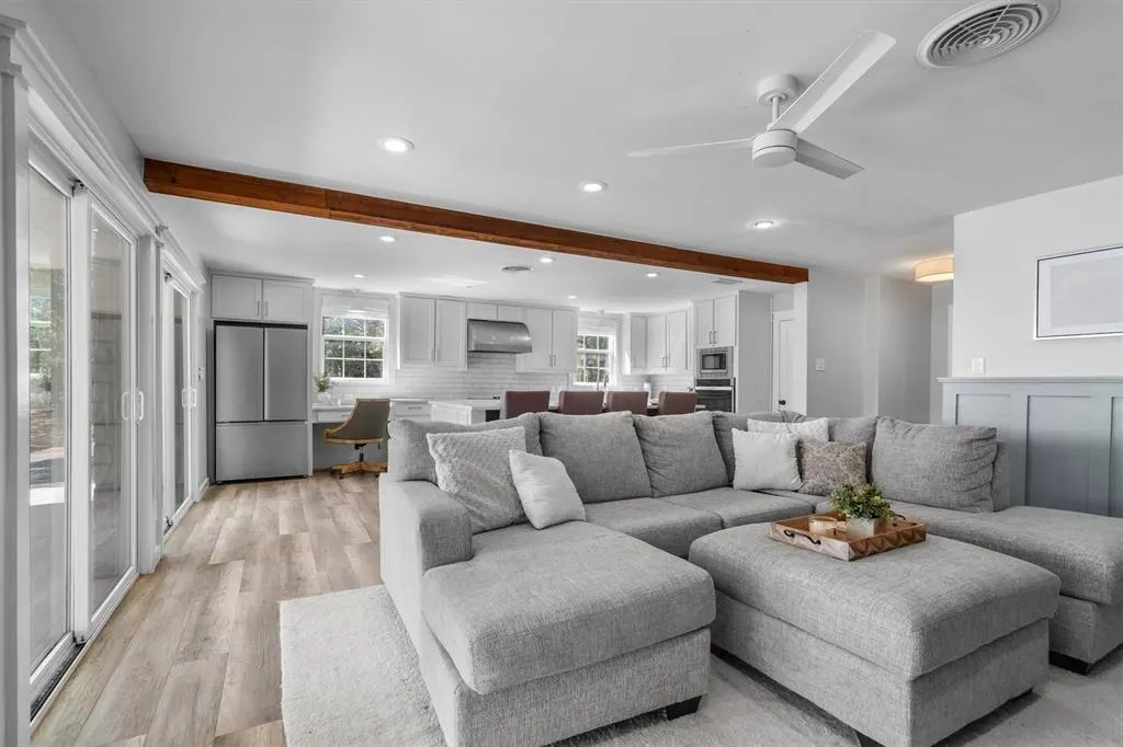 1599 Country Club Road