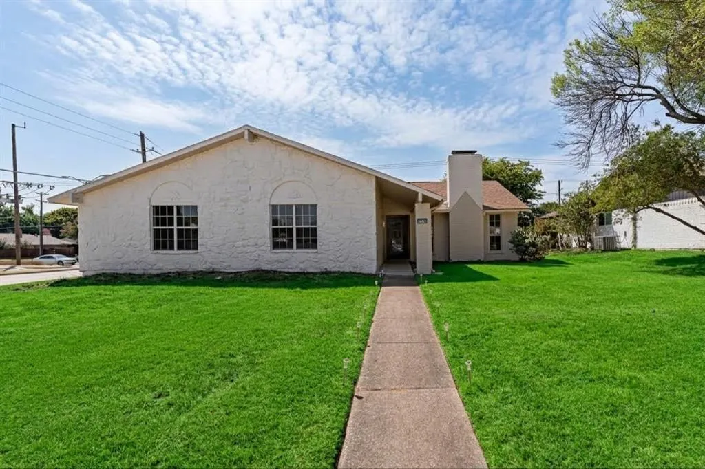 1714 Baylor Drive S