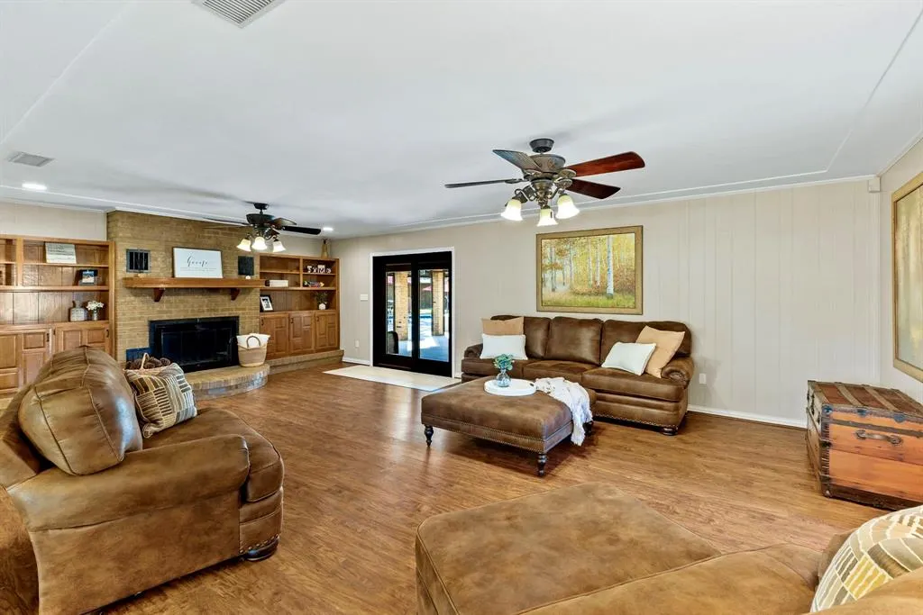 1804 Twin Brook Turn