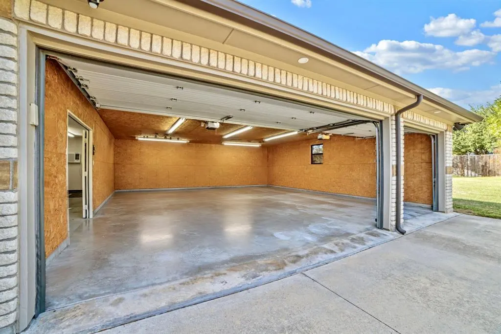 1804 Twin Brook Turn