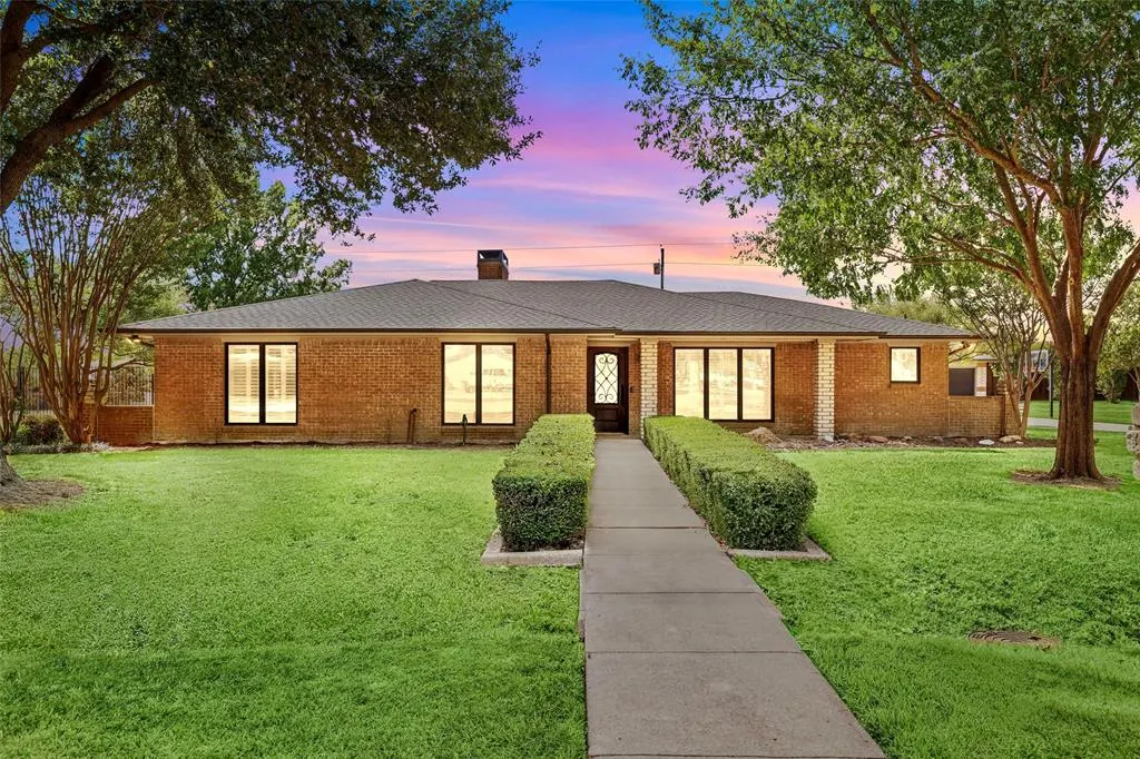 1804 Twin Brook Turn