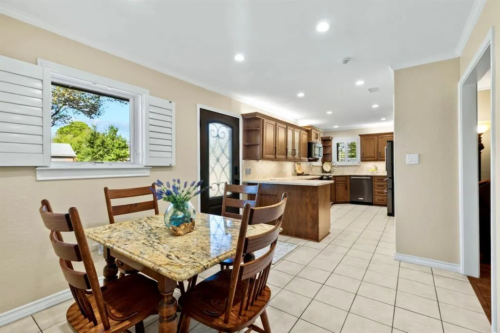 1804 Twin Brook Turn