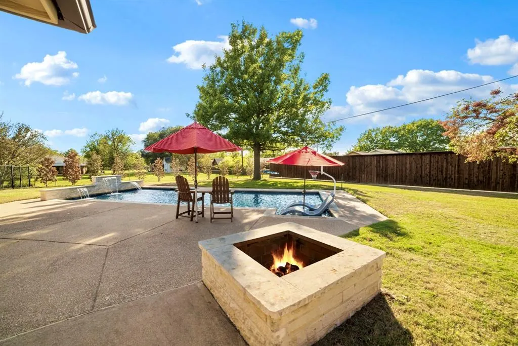 1804 Twin Brook Turn
