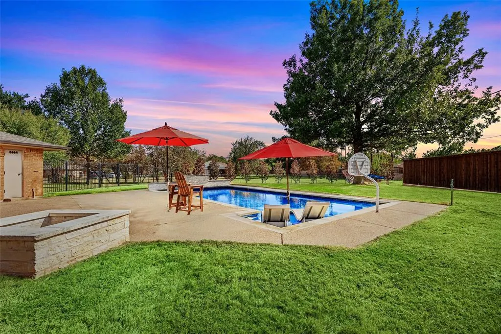 1804 Twin Brook Turn