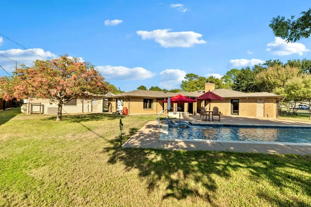 1804 Twin Brook Turn
