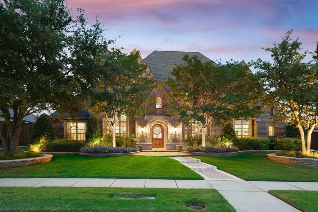 1819 Truscott Lane