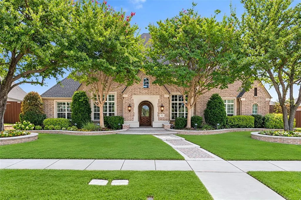 1819 Truscott Lane