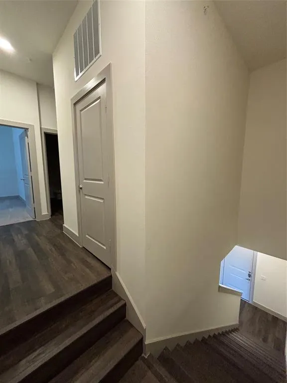 2036 Oak Grove #117